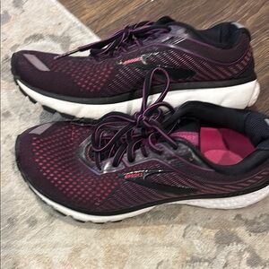 Brooks Black and Pink Athletic Shoes with Breathable Mesh